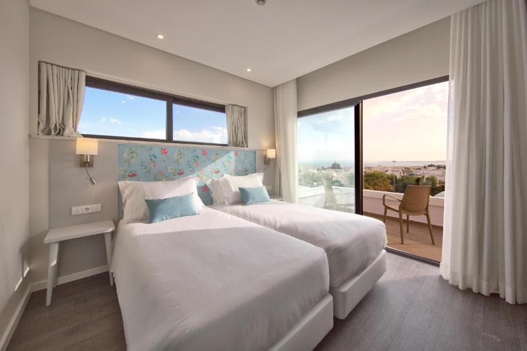Twin Room – Balcony