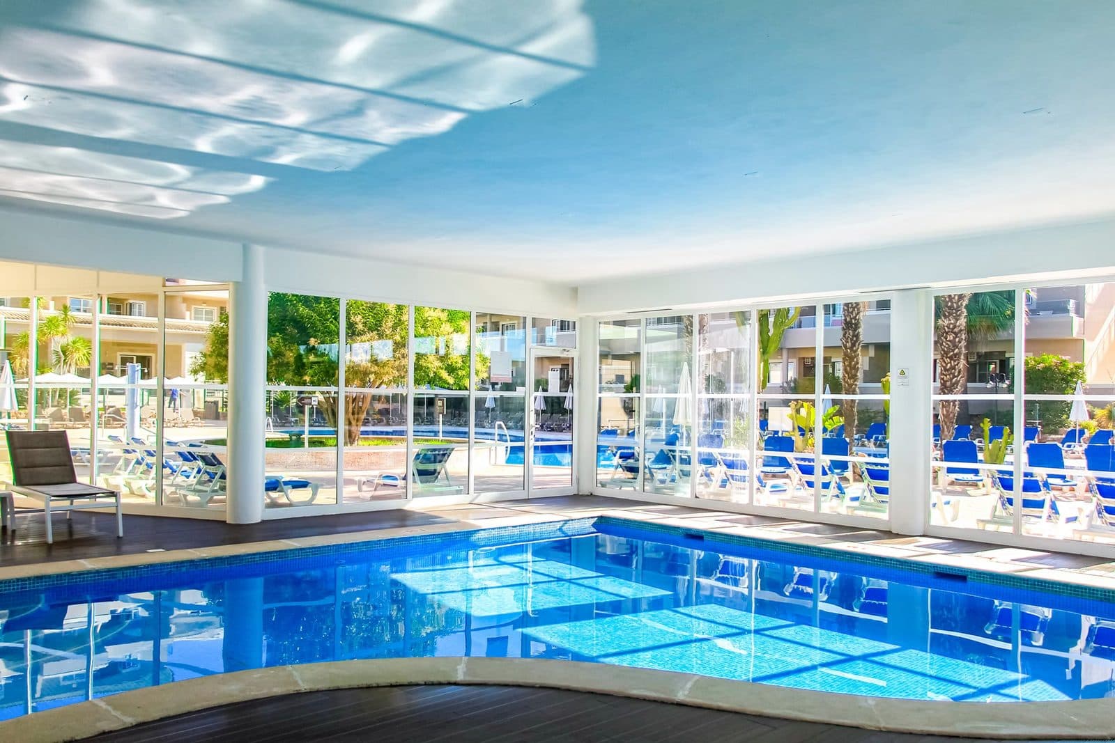 The indoor pool at Vitors Plaza, Alvor